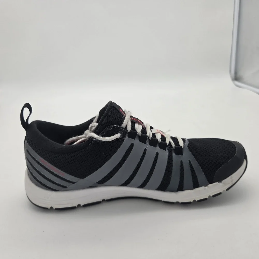 New Balance Womens Fantom Tape 811 WX811BK Black Running Shoes Sneakers Sz 7 B